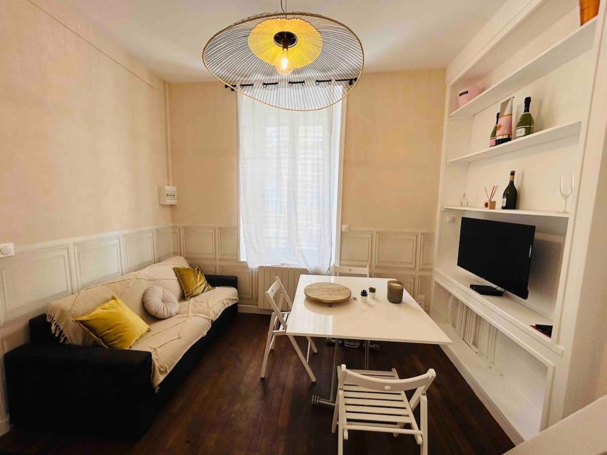 Le Champagne Coquebert Centre-ville Apartment *