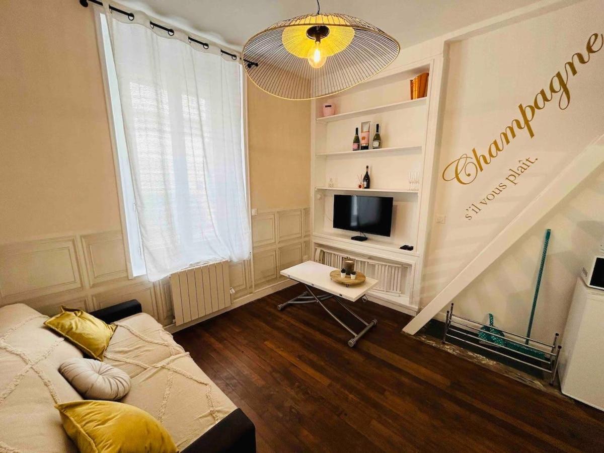 Le Champagne Coquebert Centre-ville *